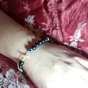 Black beaded bracelet